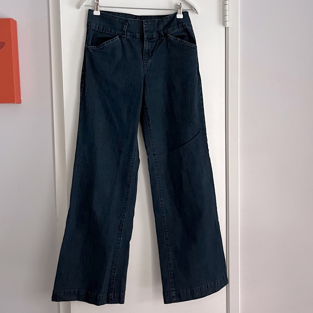 Jeans - Picture 1 of 5